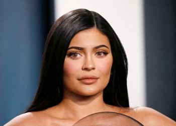 ل سالا 2020 خودان پترین داهات بووینه‌