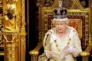 شاهژنا بریتانیا ل سالا بهێت دێ ده‌ستهه‌لاتێ راده‌ستى میر چارلسى كه‌ت