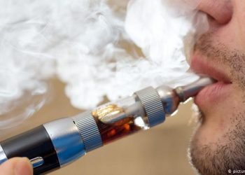 جگارا ئەلکترۆنی لسه‌ر فێربوون و هزر و بیران مه‌ترسیه‌