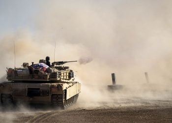 هه‌ڤپه‌یمانان شكه‌فته‌كا داعشێ تۆپبارانكر