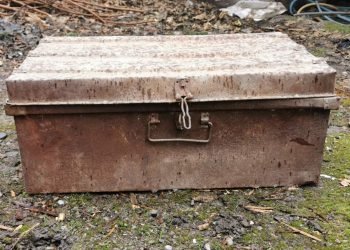 سندوقەکا جلکێن بویکینیێ بۆ بەری 53 سالان ڤەدگەریت