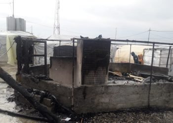 چوار خیڤەتێن ئاوارەیێن شنگالێ ل کەمپا باجد کەندالا ھاتنە سۆتن