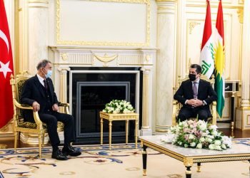 مه‌سروور بارزانى پێشوازی ل وەزیرێ بەرگرییا تورکیا كر