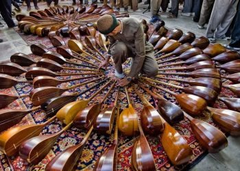 ب پایتەختێ تەمبۆرێ دهێته‌ ‌نیاسین