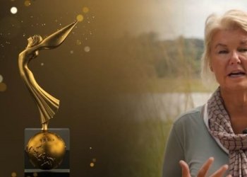 ئه‌لێكس كروفۆرد خه‌لاتێ شیفا گه‌ردى بۆ سالا 2021ێ وه‌رگرت