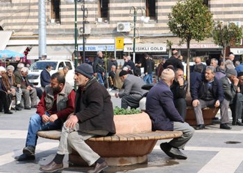 كوردێن باكوورێ كوردستانێ ڤاكسینێ كۆرۆنایێ ناوه‌رگرن