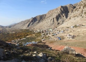 مامۆستایه‌ك ل ئاڤاھیێ قوتابخانێ دا کەفت و گیانێ خوه‌ ژ دەست دا