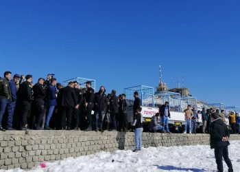 بێی رازیبوونا گەشت و گوزارێ ھرچ ھاتینە بەردان