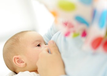 دانان ڤاكسینى بۆ دایكا شیرده‌ر چ زیان نینن