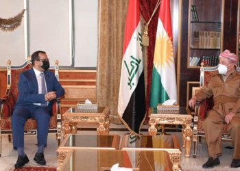 سه‌رۆك بارزانى دگه‌ل پارێزگارێ دیوانییێ كۆم بوو