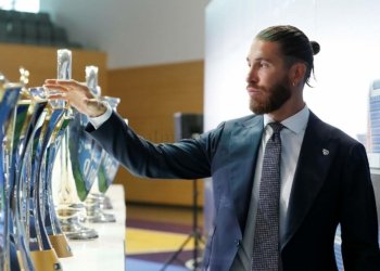 ڕامۆسى پشتى 16 سالان خاترا خوه‌ ژ ریالێ خواست