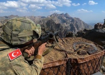 توركیا: 5 چه‌كدارێن په‌كه‌كێ خوه‌ راده‌ستى هێزێن مه‌ كرینه‌