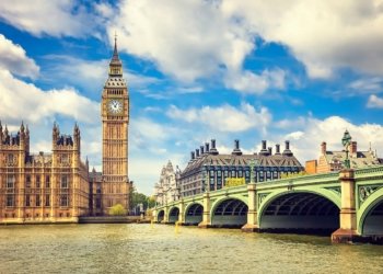 بریتانیا..كچه‌كا 11 سالى ریكورد شكاند و بوو دایك