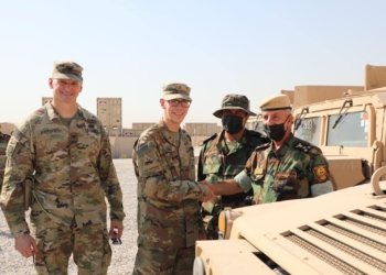 هه‌ڤپه‌یمانان 70 هه‌مه‌ر و ترومبێلێن سه‌ربازی راده‌ستی پێشمه‌رگه‌ی كرن