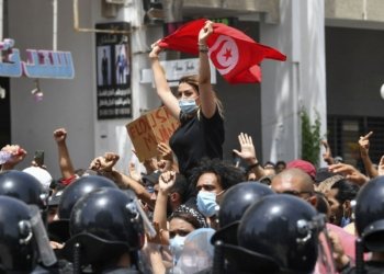 نه‌ته‌وه‌یێن ئێكگرتی پشته‌ڤانییا تونسێ ل دژی ئیخوانان دكه‌ت