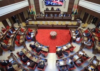 ئێك ژ خالێن كومبوونا په‌رله‌مانى دیتنا ده‌لیڤێن كارییه‌ ب رێكا ب كارخستنا كارگه‌هان