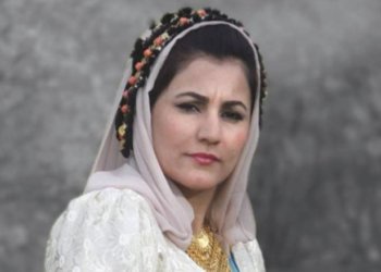 ژنه‌كێ ل هه‌له‌بجه‌ پۆسته‌كێ بلند وه‌رگرت