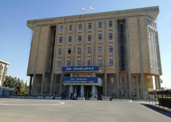 په‌رله‌مانتاره‌ك:ژ 183 وه‌زیرێن خانه‌نشینكرى ب تنێ 33 د یاسایى نه‌