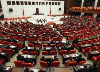 توركیا.. پارێزبه‌ندى ل سه‌ر 20 په‌رله‌مانتاران هاته‌ هه‌لوه‌شاندن