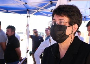 وەزیرا کار و کاروبارێن کۆمەڵایەتی: هه‌ر فه‌رمانبه‌ره‌كێ نه‌ ژ هه‌ژى پله‌یێن وان هاتینه‌ بلندكرن دێ هێنه‌ برین