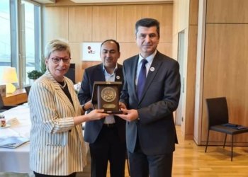 پارێزگارێ دهۆکێ سەرەدانا پەرلەمانێ ویلایەتا باکۆرێ ئاڤا راین کر