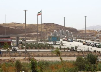 ئیرانێ سنوورێن خوه‌ بۆ گه‌شتیاران گرتن