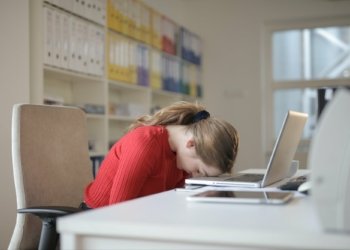 چه‌ند ئاماژه‌ ب مانا هندێ دده‌ن كارێ خوه‌ بهێلى