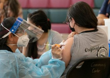 هه‌ر كه‌سێ ڤاكسین نه‌وه‌رگرتبیت مووچه‌ى ژى وه‌رناگریت