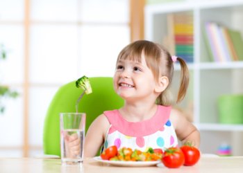 ئه‌و زارۆكێن كه‌سكاتى دخۆن كێمتر تووشى نه‌خۆشیێن ده‌روونى دبن