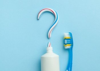 تایبه‌تمه‌ندیا ره‌نگێن مه‌عجینا ددانا بزانه