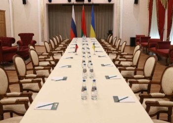 شاندێن رووسیا و ئۆكرانیا كۆمبووینه‌