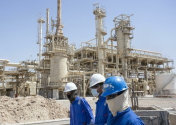 ڤه‌كێشانا هێزێن رووسیا، بهایێ په‌ترۆلێ ئینا خوارێ