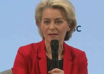 سه‌رۆكا كومسیۆنا ئێكه‌تیا ئه‌ورۆپا: ئه‌گه‌ر روسیا هێرش كره‌ سه‌ر ئوكرانیا دێ سزا ده‌ین