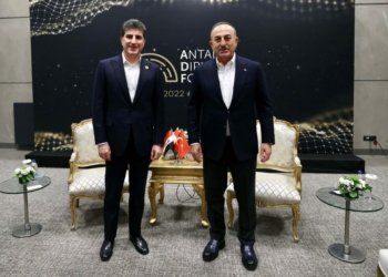 نێچيرڤان بارزانى دگه‌ل مه‌ولوود چاوش ئۆغلو كۆمبوو