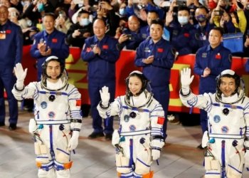 گه‌میڤانێن چینێ پشتی 183 روژان ل ئه‌سمانان هاتنه‌ سه‌ر ئه‌ردی