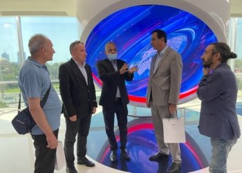 ناڤه‌ندا خانى په‌یوه‌ندییێن خوه‌ دگه‌ل میدیا یا عه‌ره‌بى به‌رفره‌هكرن