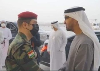 مەنسور بارزانی فەرماندێ ھێزێن پێشمەرگەی پشکداری د بەھیا شێخ خەلیفە بن زاید دا کر