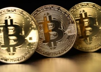 بهایێ بیتكوینى داكه‌فت