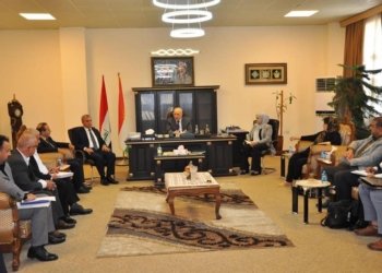 وه‌زیرێ دارایى ب رێكا ده‌رییێن سنوورى بزاڤێن باشتركرنا لڤینا بارزگانى دكه‌ت