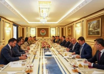 سه‌رۆكێ هه‌رێما كوردستانێ ل گه‌ل فه‌رماندێ هه‌ڤپه‌یمانان ل عیراق و سووریێ كۆمبوو