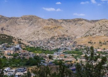 پارێزگارێ دهۆكێ: ل نێزیك هژماره‌كا پرۆژه‌یێن خزمه‌تگۆزاری یێن نوو ل ده‌ڤه‌رێن ئاكرێ و به‌رده‌ره‌شێ دێ هێنه‌ بجهئینان