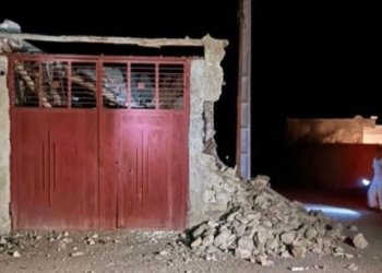 سێ بیڤه‌له‌رزان ئیران هه‌ژاند