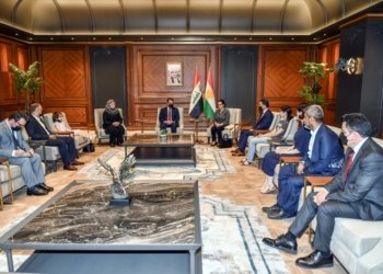 سەرۆکێ حکومەتێ پێشوازی ل بنەمالا هەردو شەهیدان د. کاوان ئیسماعیل و د. ئیدریس حەمەخان كر