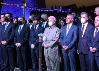 سەرۆک بارزانی پشکداری د مەراسیما بیرەوەرییا رۆژا نشتیمانی یا فەرەنسا دا کر