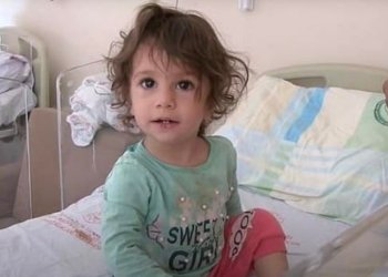 زارۆكه‌كا دوو سالى ماره‌ك كۆشت