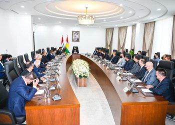 سه‌رۆكێ حكومه‌تێ دگه‌ل ژماره‌كا وه‌به‌رهێنه‌ر و خۆدانكارێن زاخۆ كۆمبوو