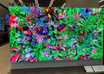 سامسونگێ تەلەڤزیۆنەكا نوی درۆستكرییە و بهایێ وێ 20 دەفتەرێن دۆلاری نە