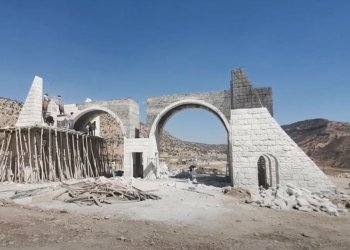 به‌ری جه‌ژنا جه‌مایێ دێ ده‌رگه‌هێ نوى یی په‌رستگه‌ها لالش هێته‌ ڤه‌كرن