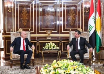 سه‌رۆكێ حكومه‌تا هه‌رێما كوردستانێ پێشوازى ل بالیۆزێ توركیا ل عیراقێ كر