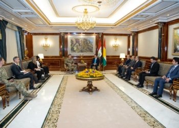 سەرۆكێ هەرێمێ و فەرماندێ گشتی یی هێزێن هەڤپەیمانان ل عیراقێ پرۆسا ئێكخستنا هێزێن پێشمەرگەی گۆتوبێژكر